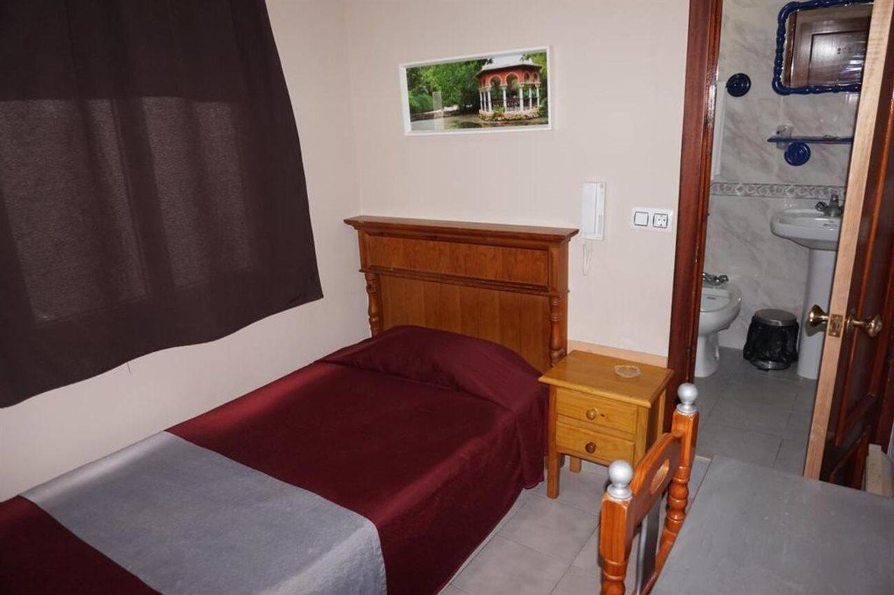 Hostal Alamare Севилья Экстерьер фото