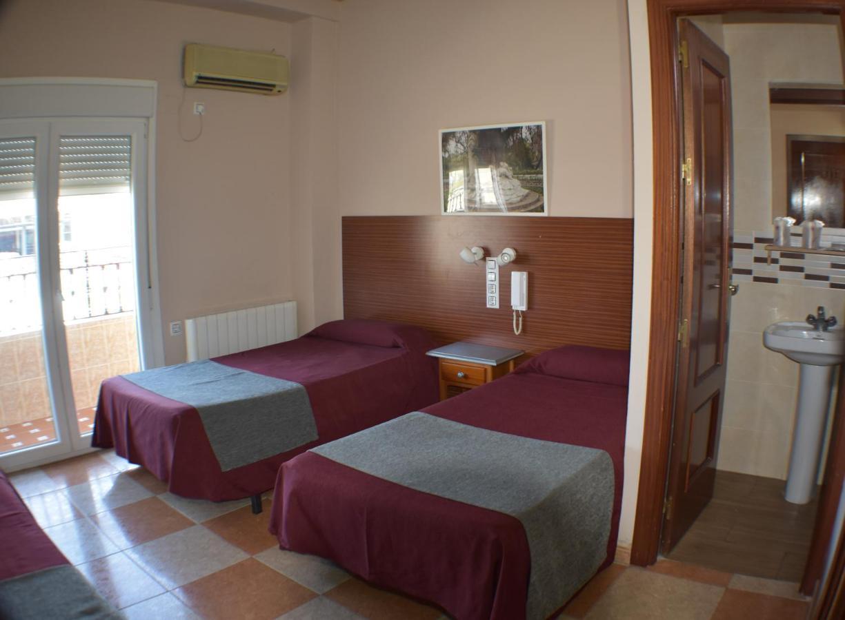 Hostal Alamare Севилья Экстерьер фото