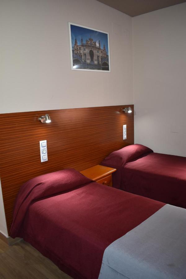 Hostal Alamare Севилья Экстерьер фото