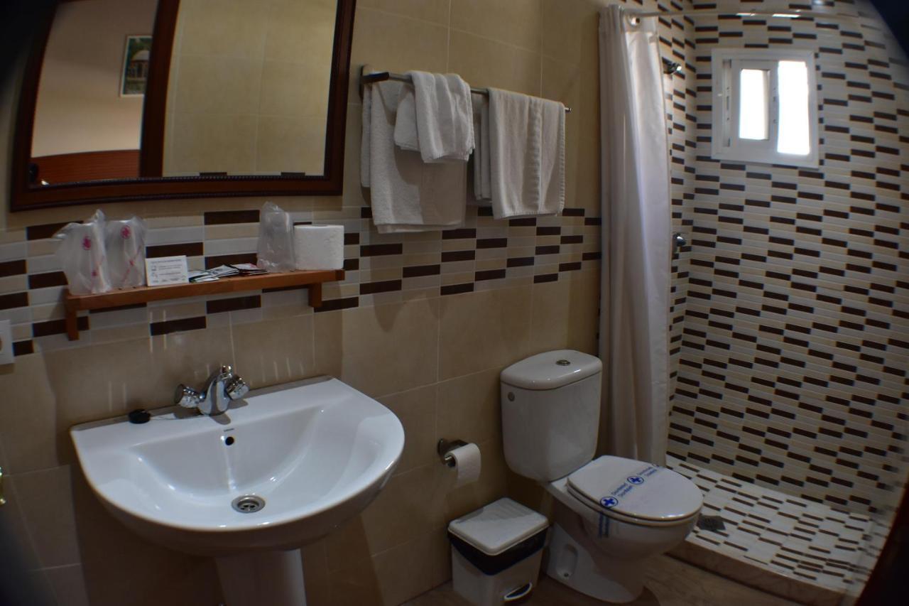 Hostal Alamare Севилья Экстерьер фото
