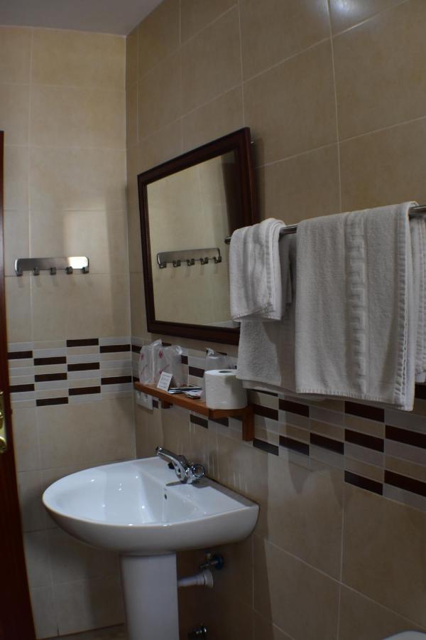 Hostal Alamare Севилья Экстерьер фото