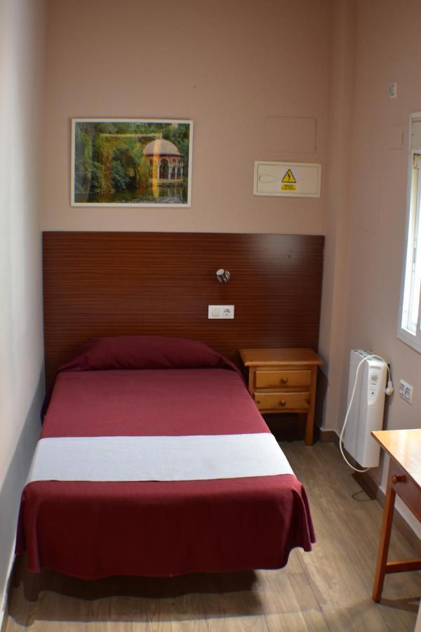 Hostal Alamare Севилья Экстерьер фото